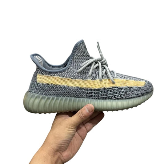 YEEZY BOOST 350