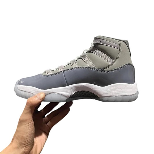 AIR JORDAN 11