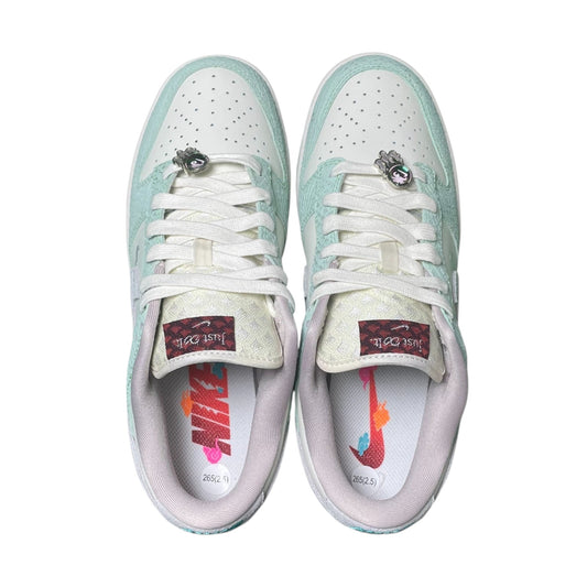 NIKE DUNK LOW