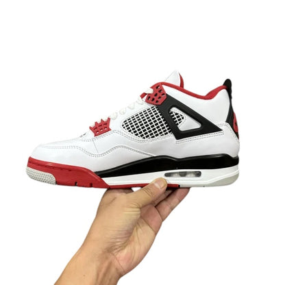 AIR JORDAN 4