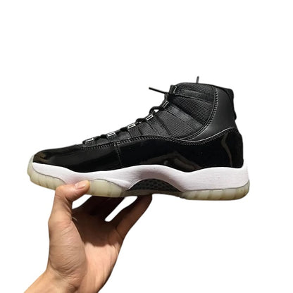 AIR JORDAN 11