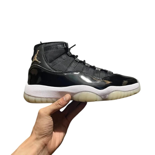 AIR JORDAN 11