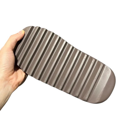 YEEZY SLIDE