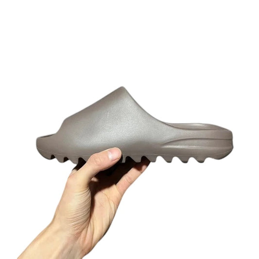 YEEZY SLIDE