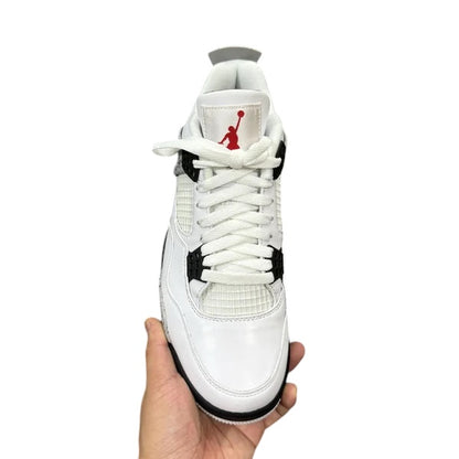 AIR JORDAN 4