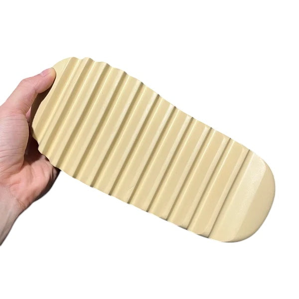 YEEZY SLIDE