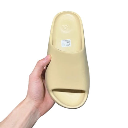 YEEZY SLIDE