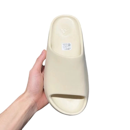 YEEZY SLIDE