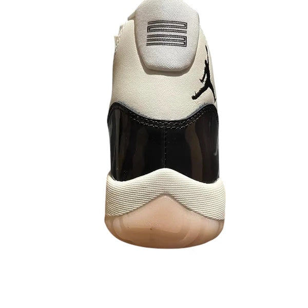 AIR JORDAN 11