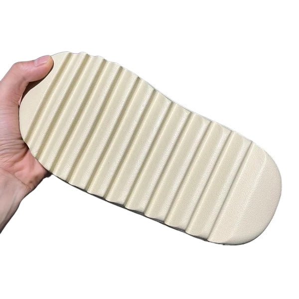 YEEZY SLIDE