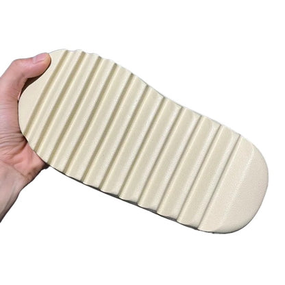YEEZY SLIDE