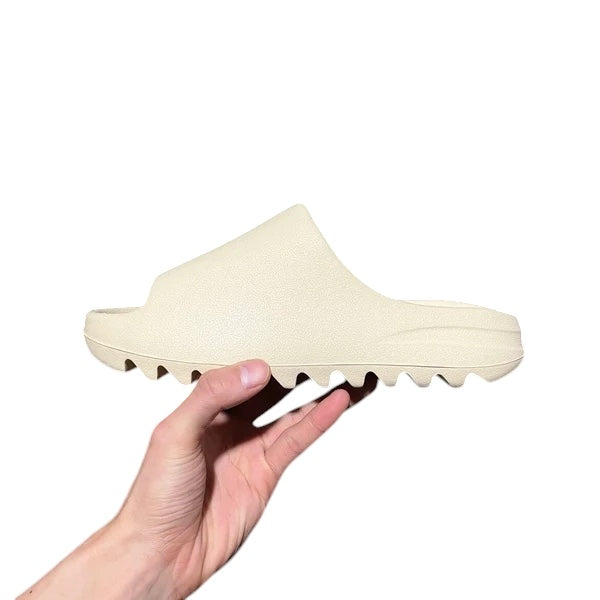 YEEZY SLIDE