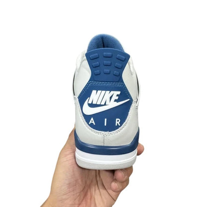 AIR JORDAN 4
