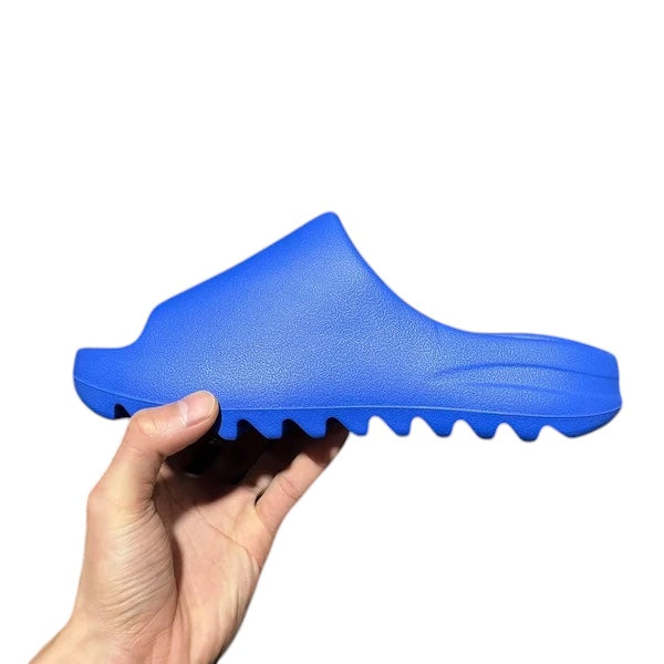 YEEZY SLIDE