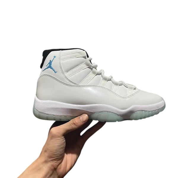 AIR JORDAN 11