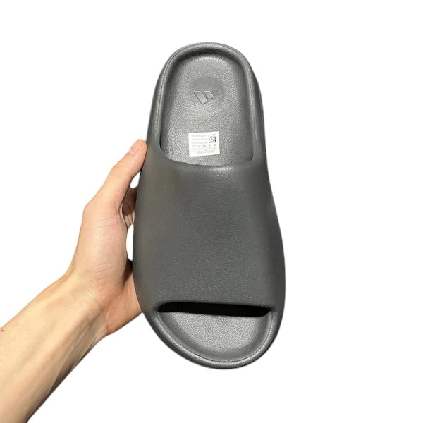 YEEZY SLIDE