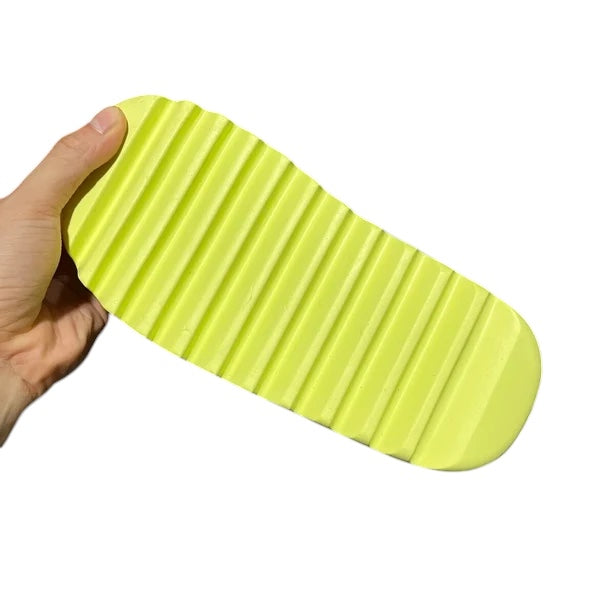 YEEZY SLIDE