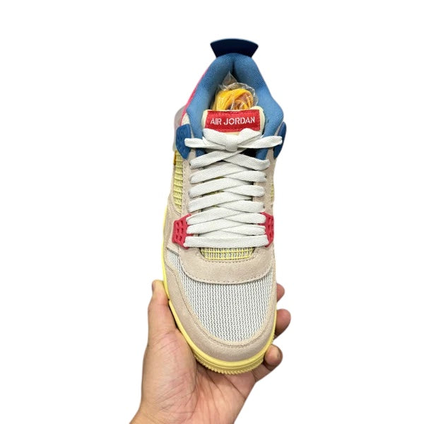 AIR JORDAN 4