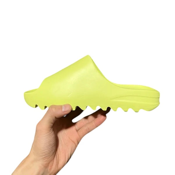 YEEZY SLIDE