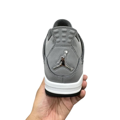 AIR JORDAN 4