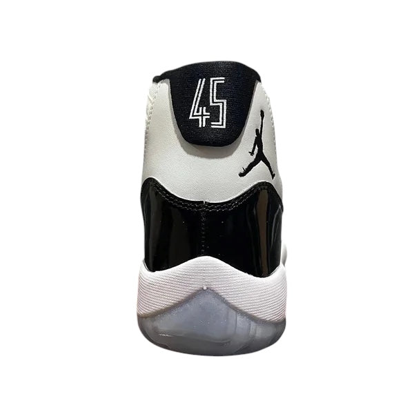 AIR JORDAN 11