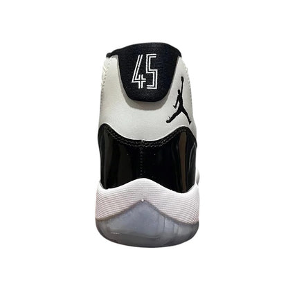 AIR JORDAN 11