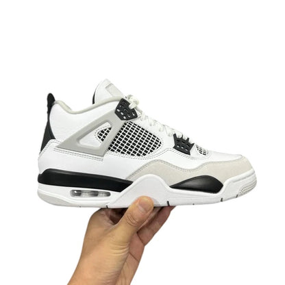 AIR JORDAN 4