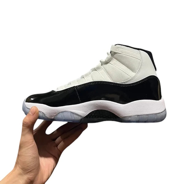 AIR JORDAN 11