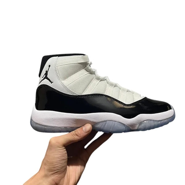 AIR JORDAN 11