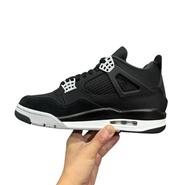 AIR JORDAN 4