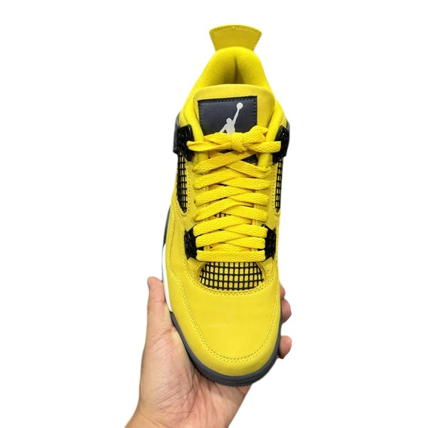 AIR JORDAN 4