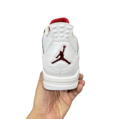 AIR JORDAN 4