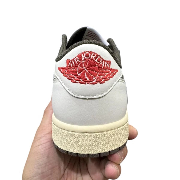 AIR JORDAN 1 TRAVIS SCOTT