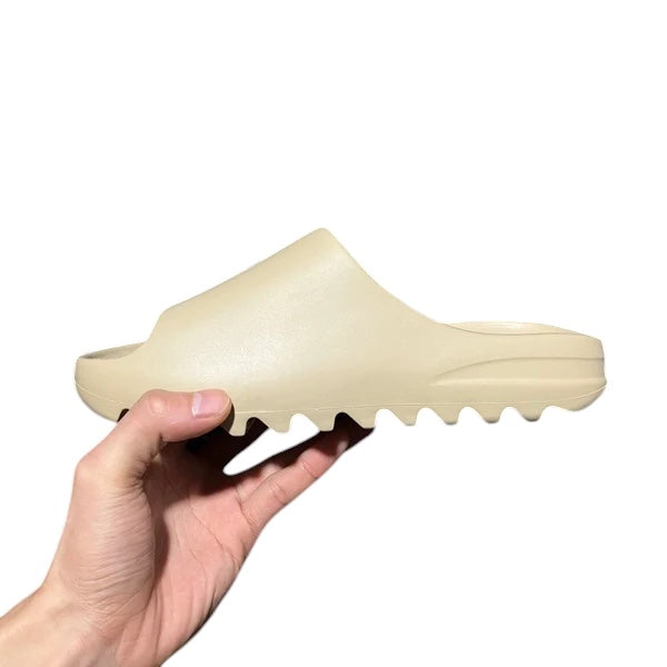 YEEZY SLIDE