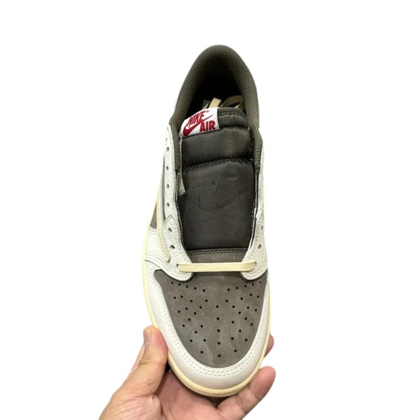 AIR JORDAN 1 TRAVIS SCOTT