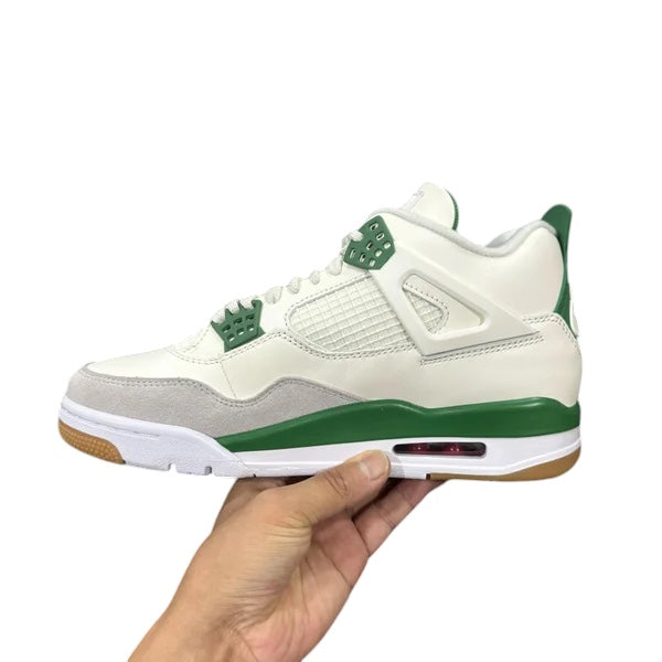 AIR JORDAN 4