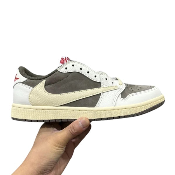 AIR JORDAN 1 TRAVIS SCOTT