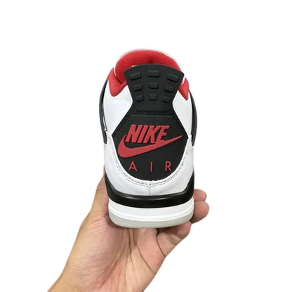 AIR JORDAN 4