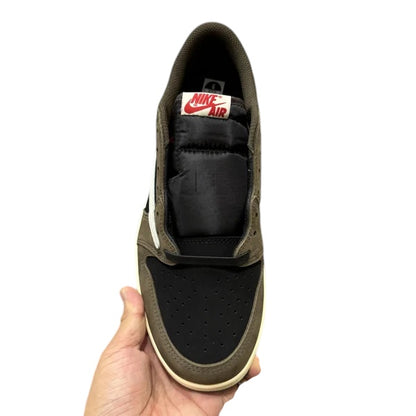 AIR JORDAN 1 TRAVIS SCOTT