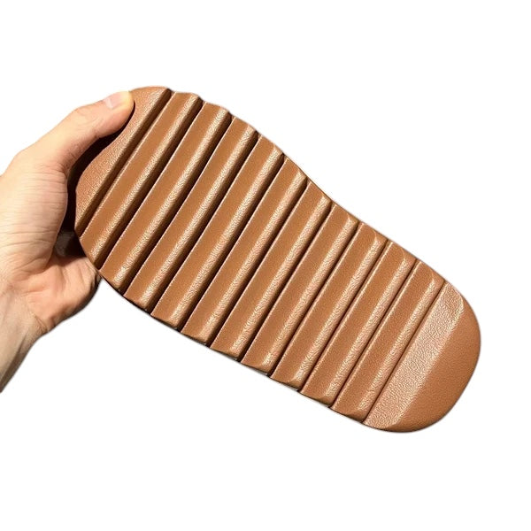 YEEZY SLIDE
