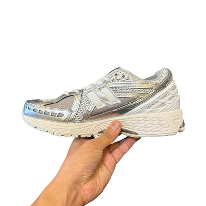 NEW BALANCE 1906R