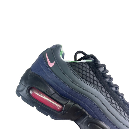 Luxury Chef Air Max 95 Corteiz sneakers in navy, black, and pink with visible air cushioning.