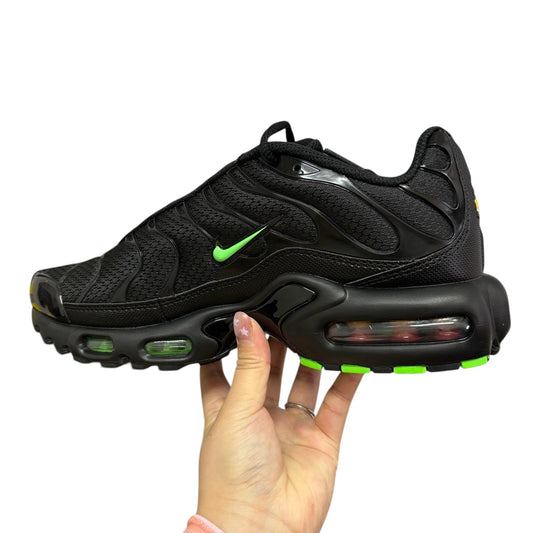 Luxury Chef black Nike TN sneakers with neon green accents and visible air cushioning.