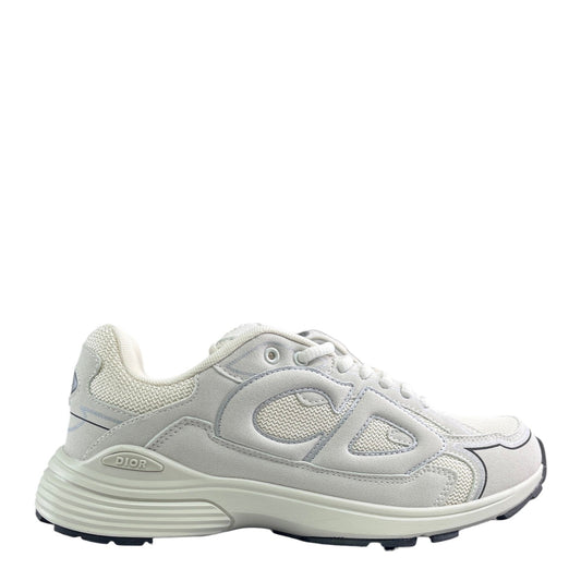 Luxury Chef DIOR B30 white microfiber mesh sneakers with grey accents and a chunky sole.