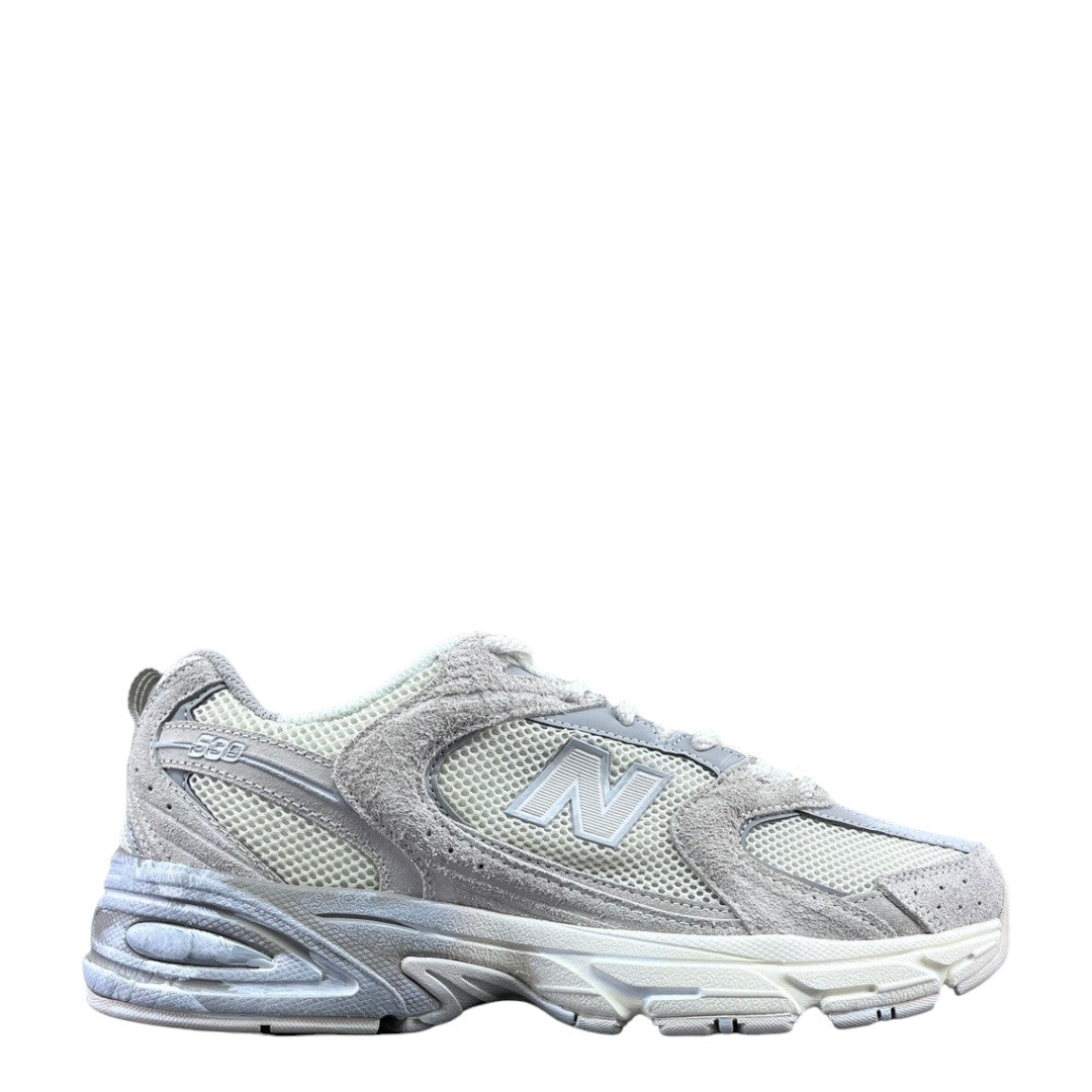 Luxury Chef New Balance 530 sneakers in light grey suede and white mesh with N logo.