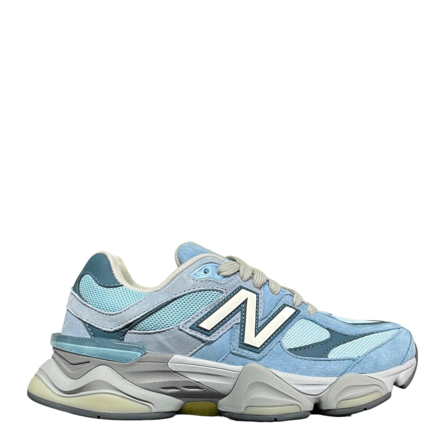 Luxury Chef NEW BALANCE 9060 sneakers in light blue and grey suede and mesh with white N logo.
