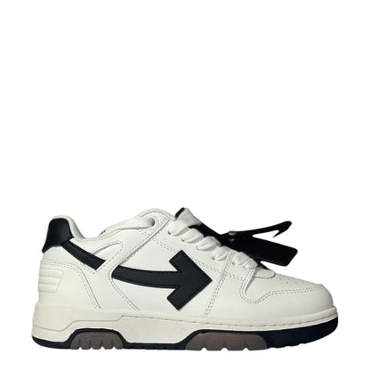 Luxury Chef Off-White Out of Office low-top sneakers in white leather with black arrow logo and laces.