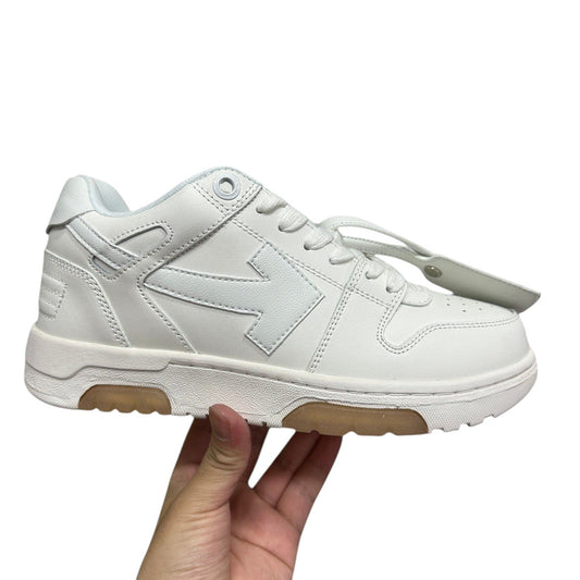 Luxury Chef Off-White Out of Office low-top sneakers in white leather with a translucent gum sole.