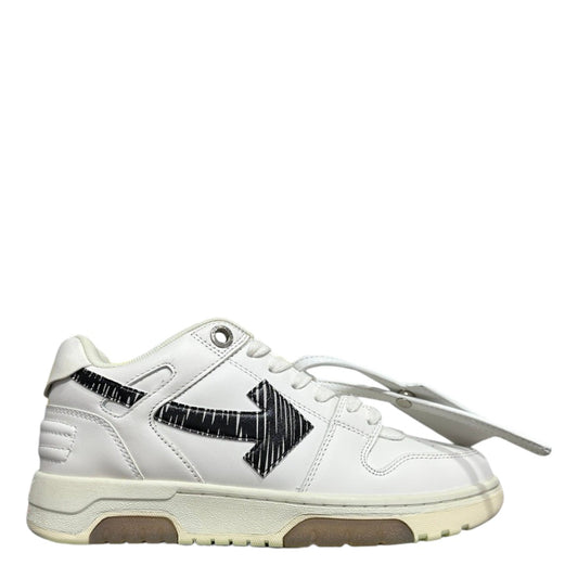 Luxury Chef Off-White Out of Office white leather sneakers with black arrow logo and cream sole.