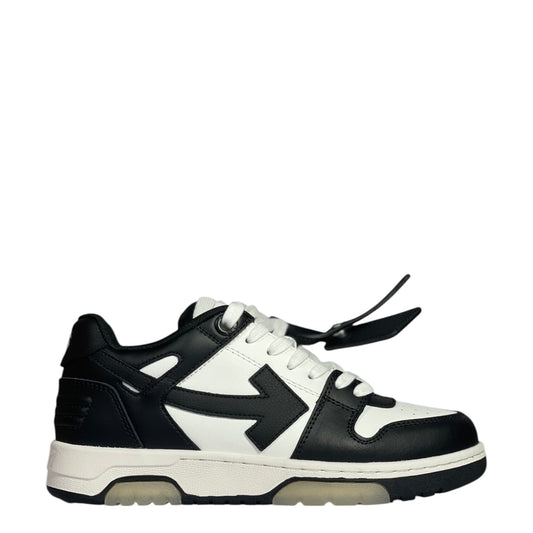 Luxury Chef black and white leather Off-White Out of Office sneakers with signature arrow logo.